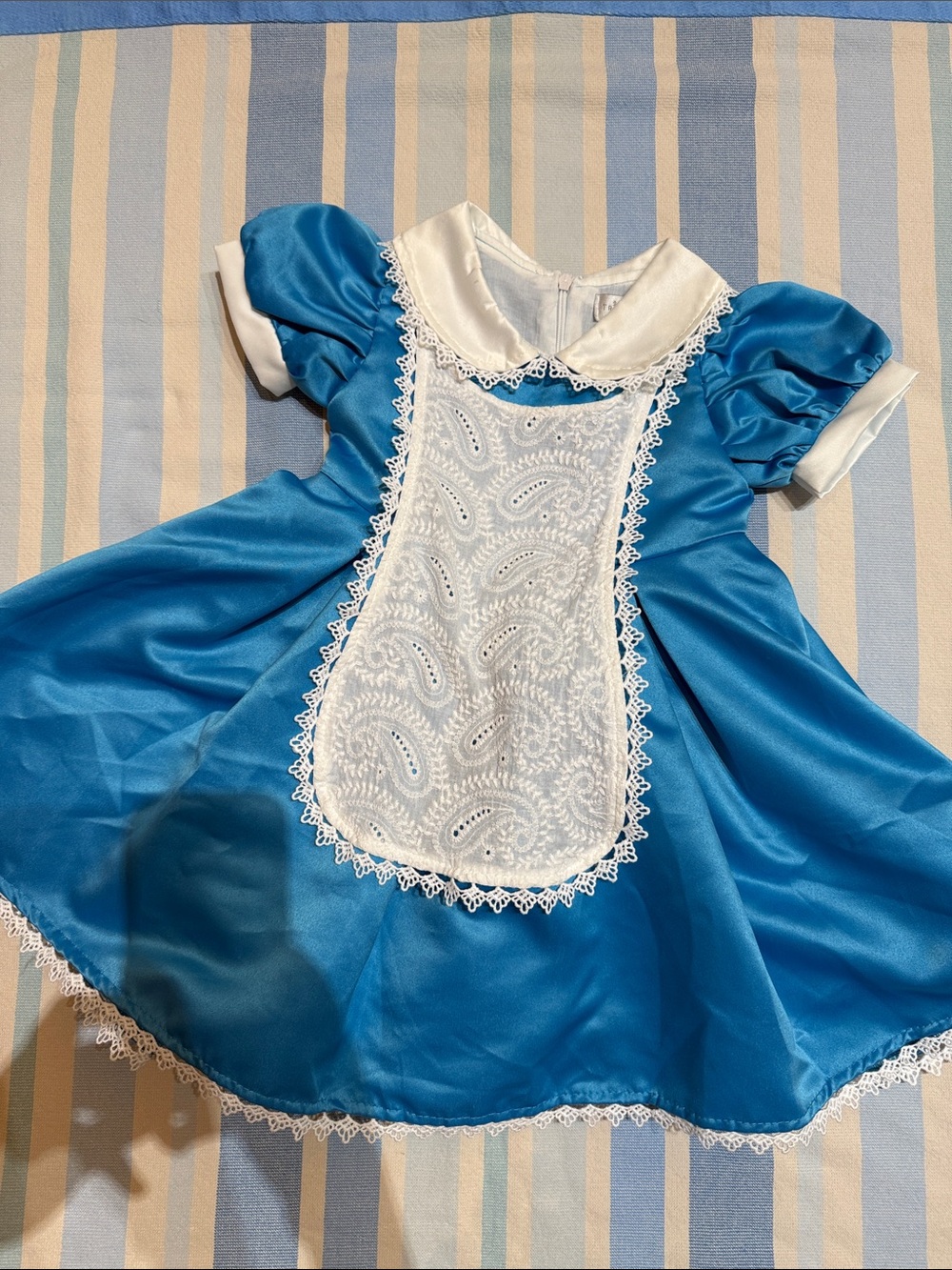 BOUTIQUE Trish Scully Alice in Wonderland Costume